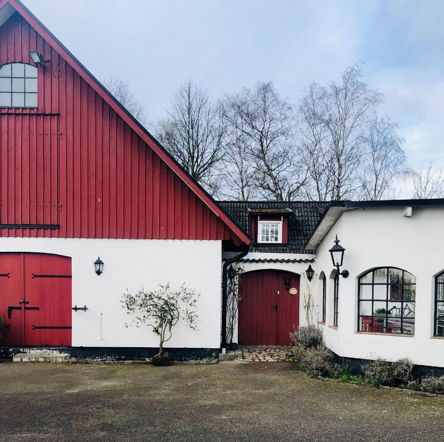 Stort Rymligt Boende Med Tva Sovrum Och Pentry I Lantlig Miljoe Höllviken Exterior foto